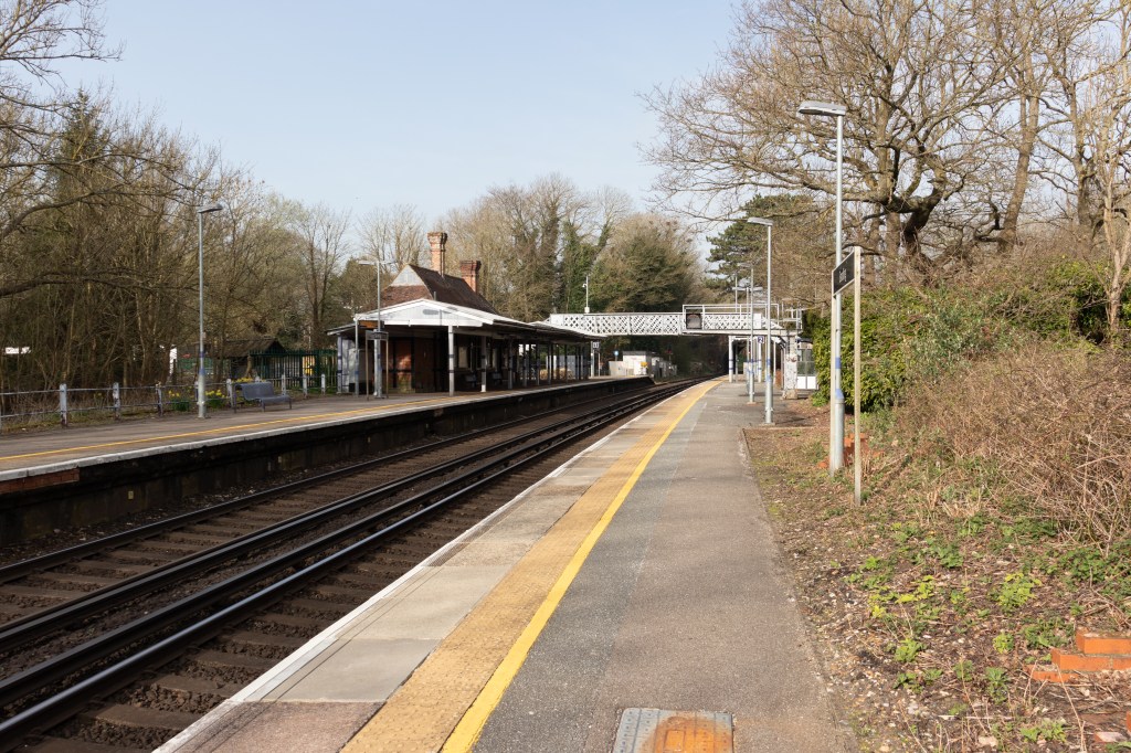 Sandling railway station