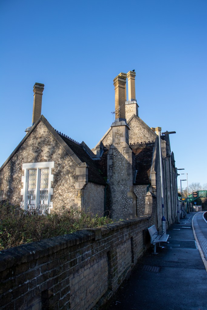 Aylesford railway station building