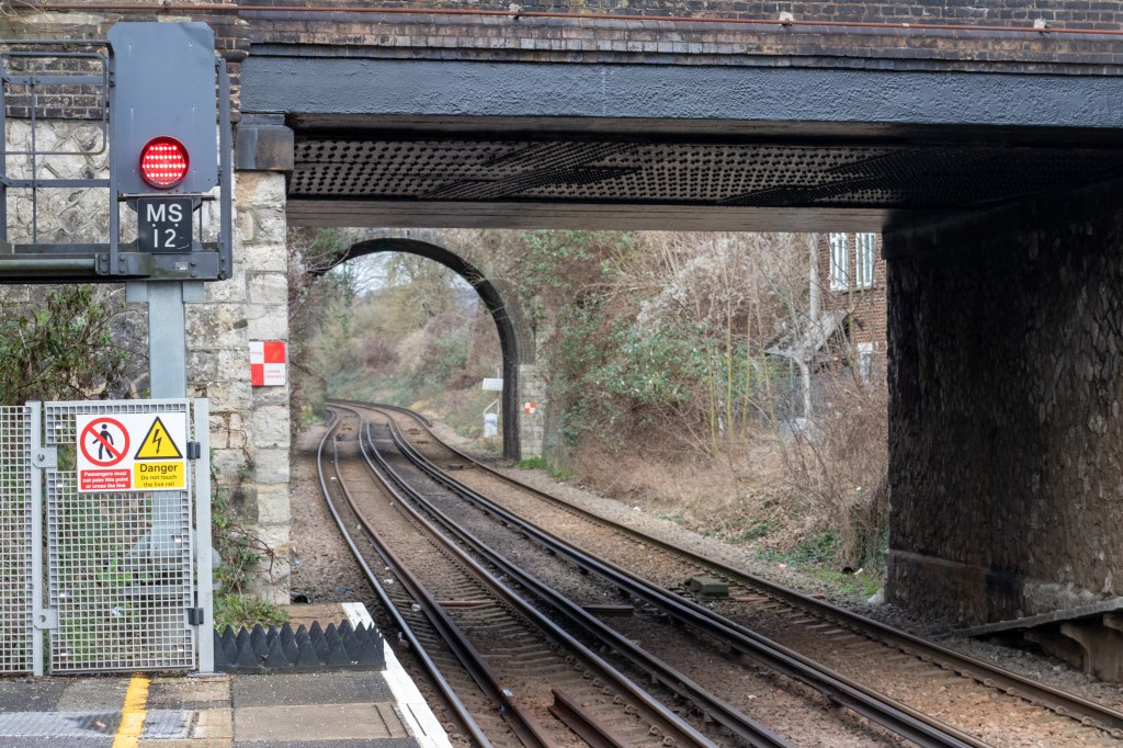 Maidstone barracks railway station