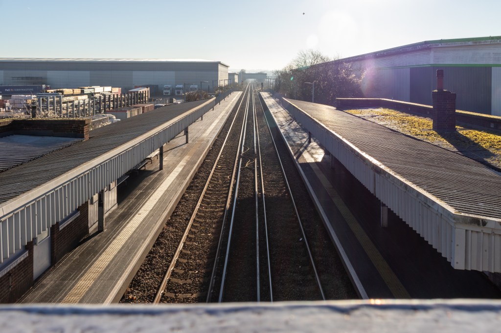 new hythe railway station
